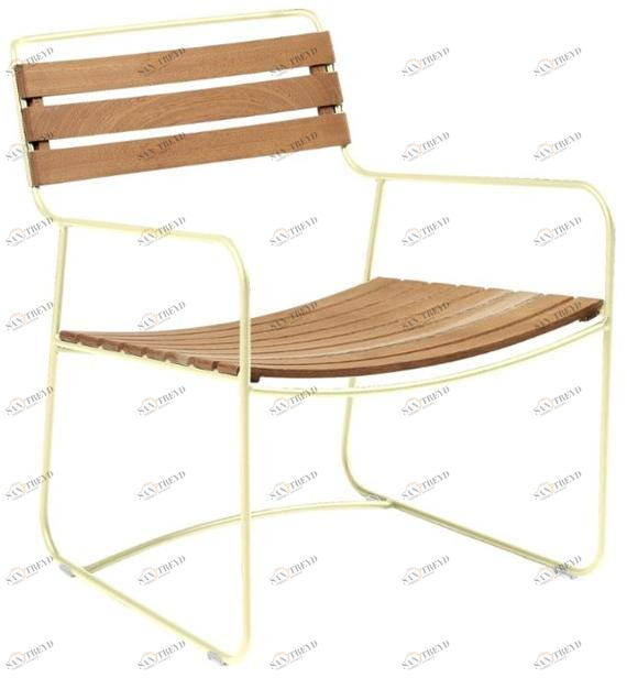 Fermob Садовое кресло из тика с подлокотниками Surprising 1244