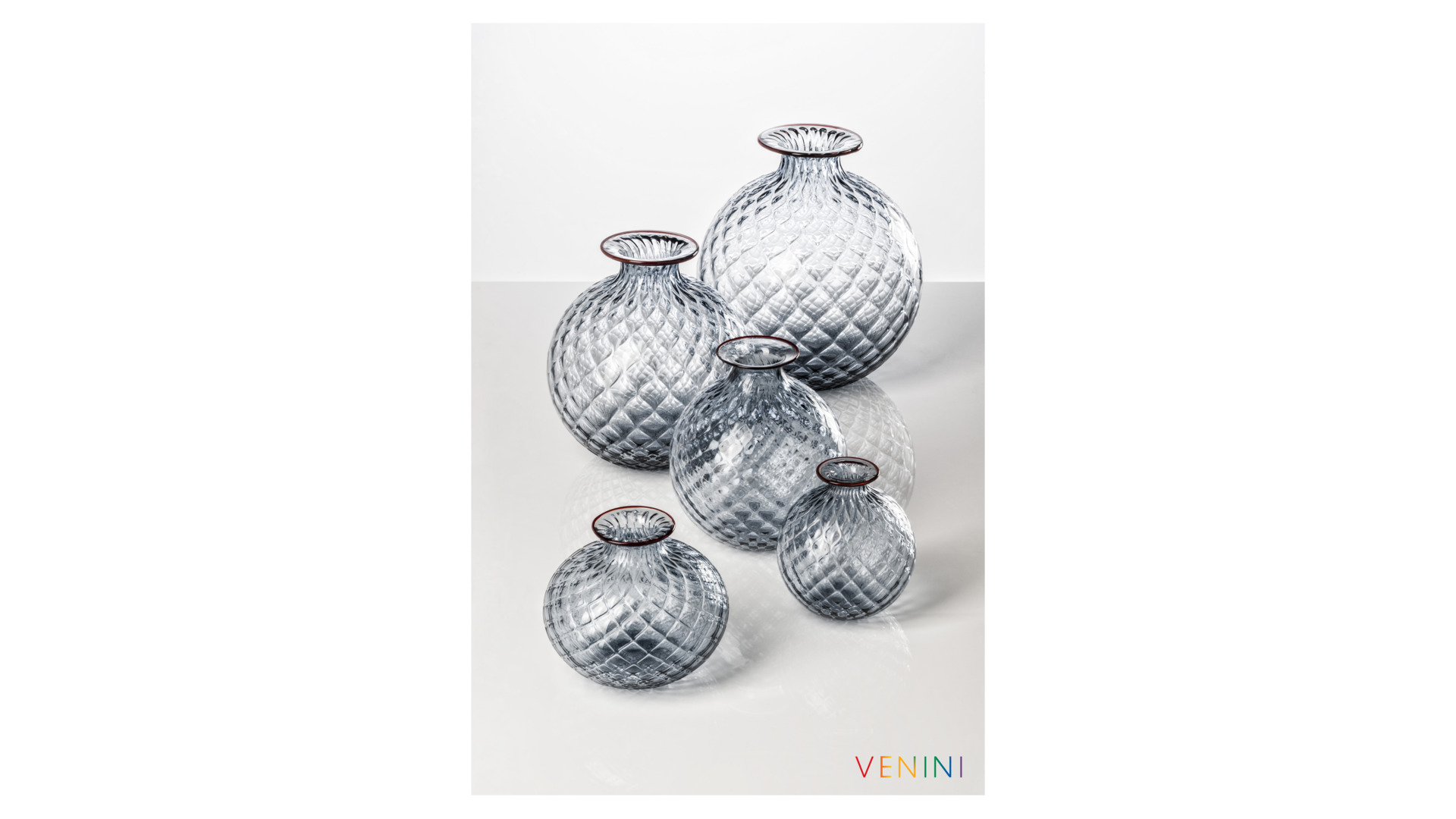 10627254 VENINI Ваза 24,5х21,5см "Монофиори Баллотон" (серая, красная окантовка) (лим.вып. 199, 2017г) Стекло  - Вид №1
