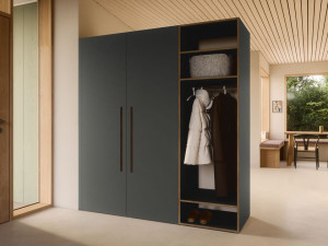 Секционный деревянный шкаф с копланарными дверями