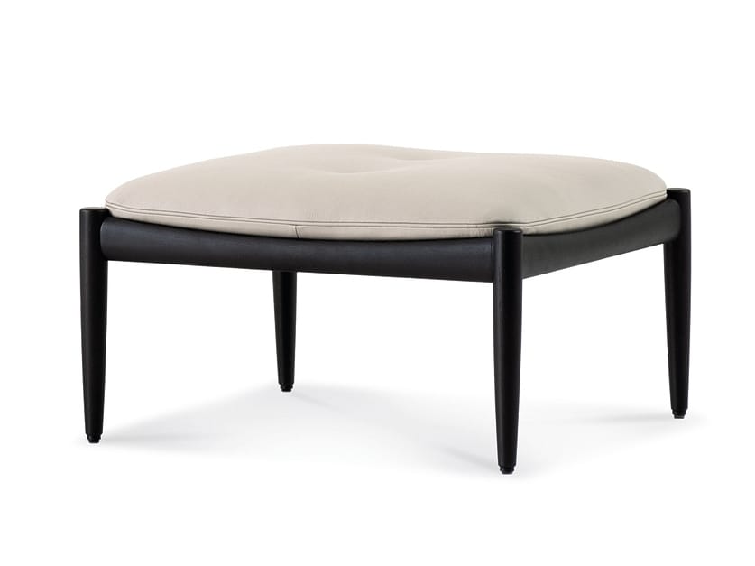 Подставка для ног из ясеня с мягкой подушкой Minotti Yoko ARCH-00088991