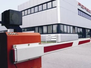 FAAC Автоматический шлагбаум