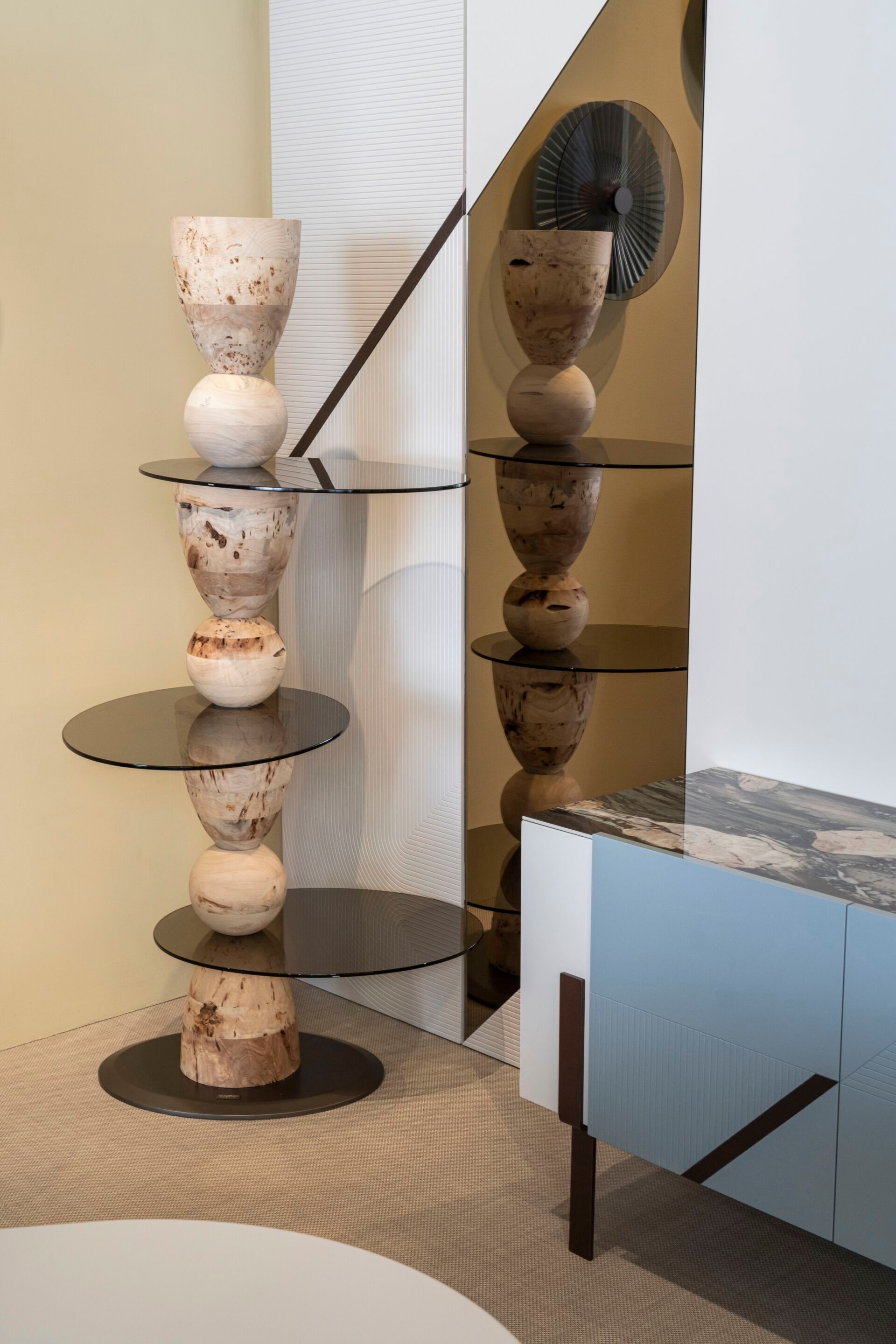 Самонесущий книжный шкаф из дерева и стекла Bizzotto Italia Нара ARCH-00066230 - Вид №3