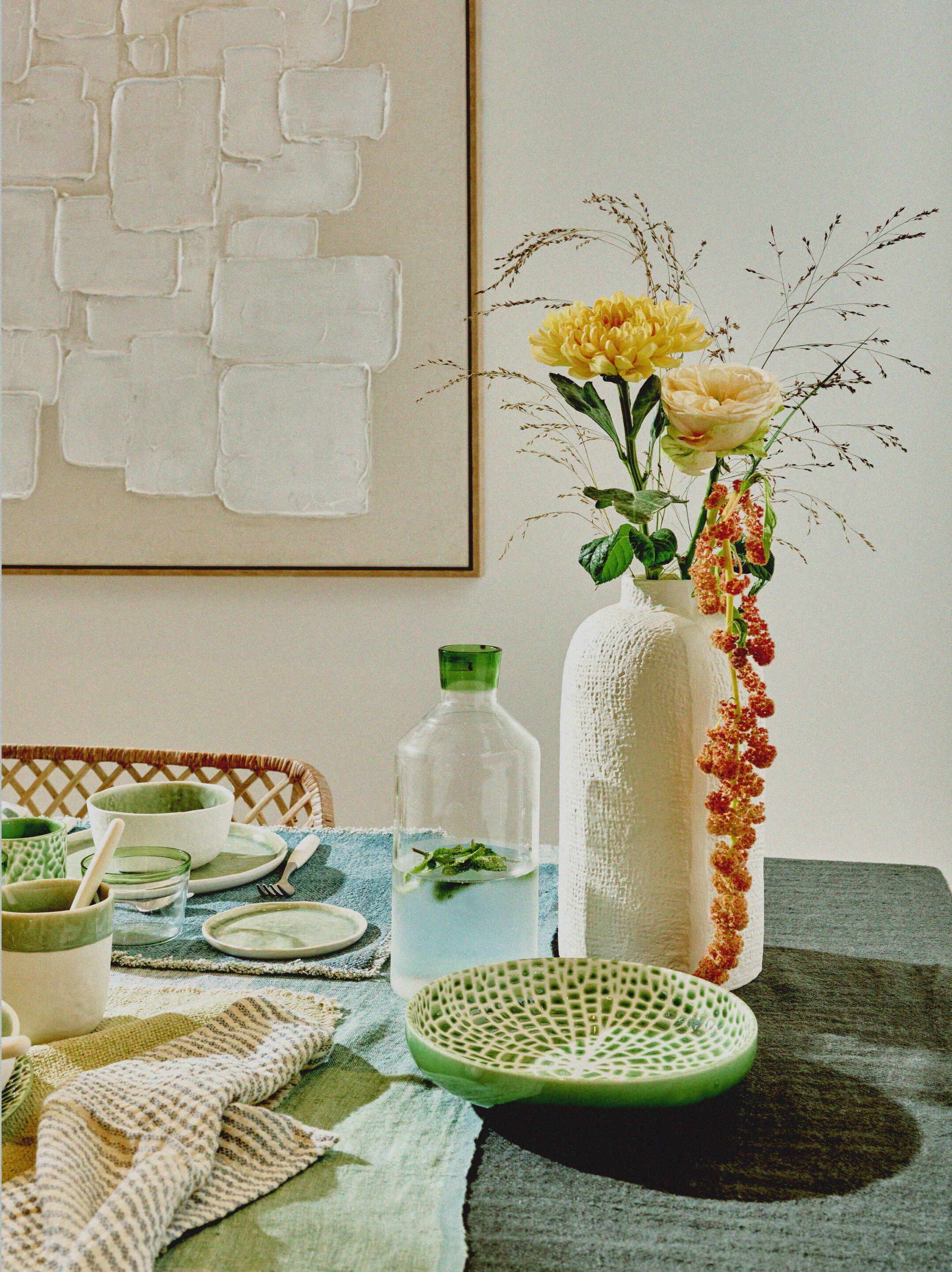 Фарфоровая круглая сервировочная тарелка POMAX Lotus ARCH-00133123 - Вид №11