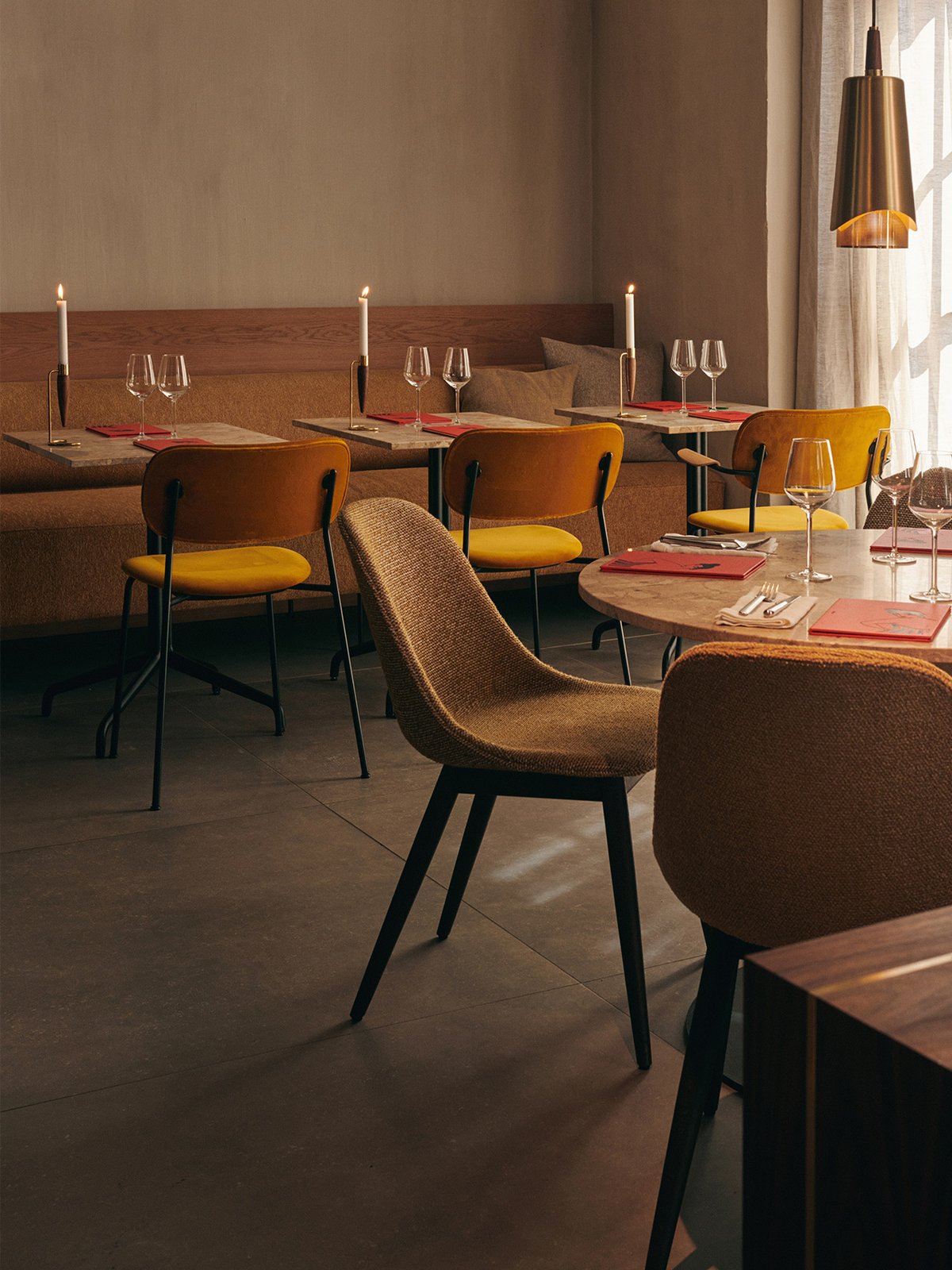 9395002-028705ZZ MENU Боковой обеденный стул Harbour, деревянная основа, обитый Дуб натуральный | Фьорд 751  - Вид №6