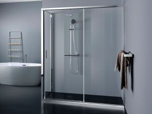 Алюминиевая и стеклянная угловая душевая кабина