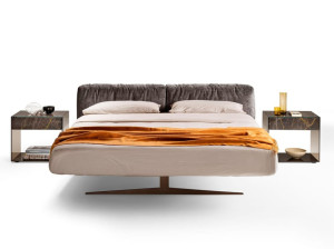 Двуспальная кровать из ткани с мягким изголовьем