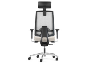 Офисное кресло с высокой спинкой