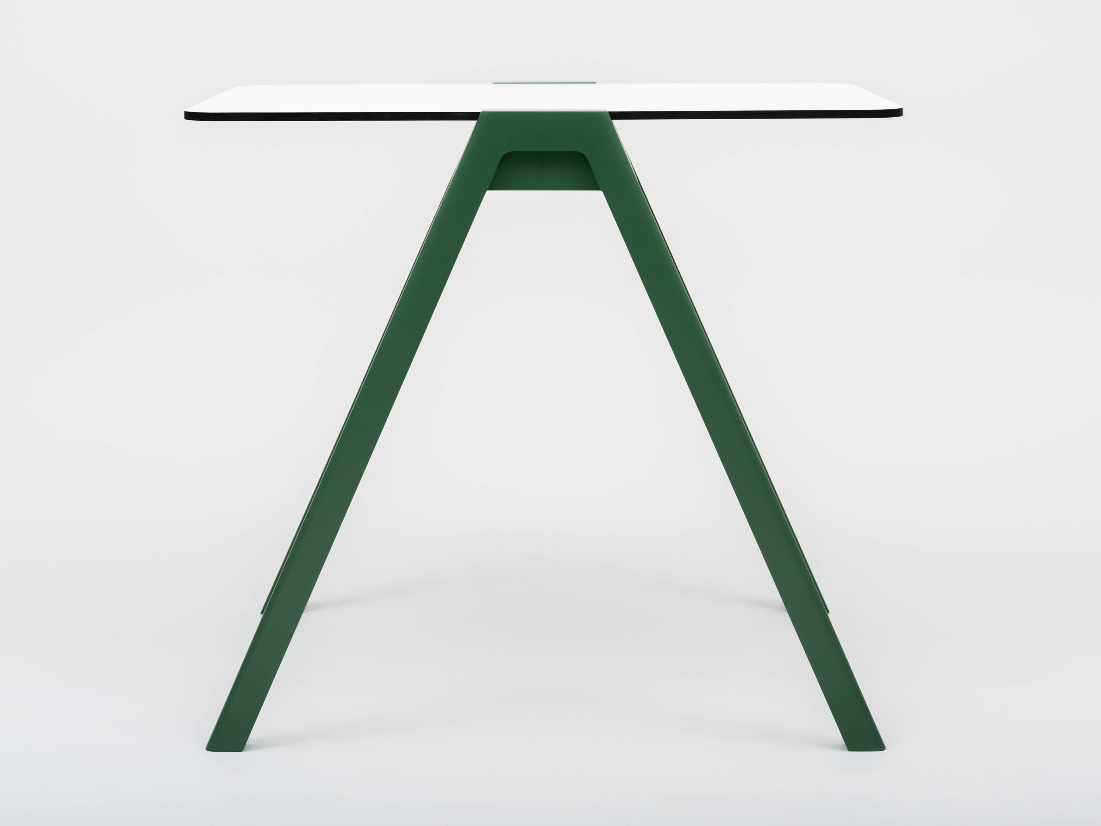 Деревянный штабелируемый стол для контракта Quinze & Milan Twix ARCH-00144592 - Вид №1