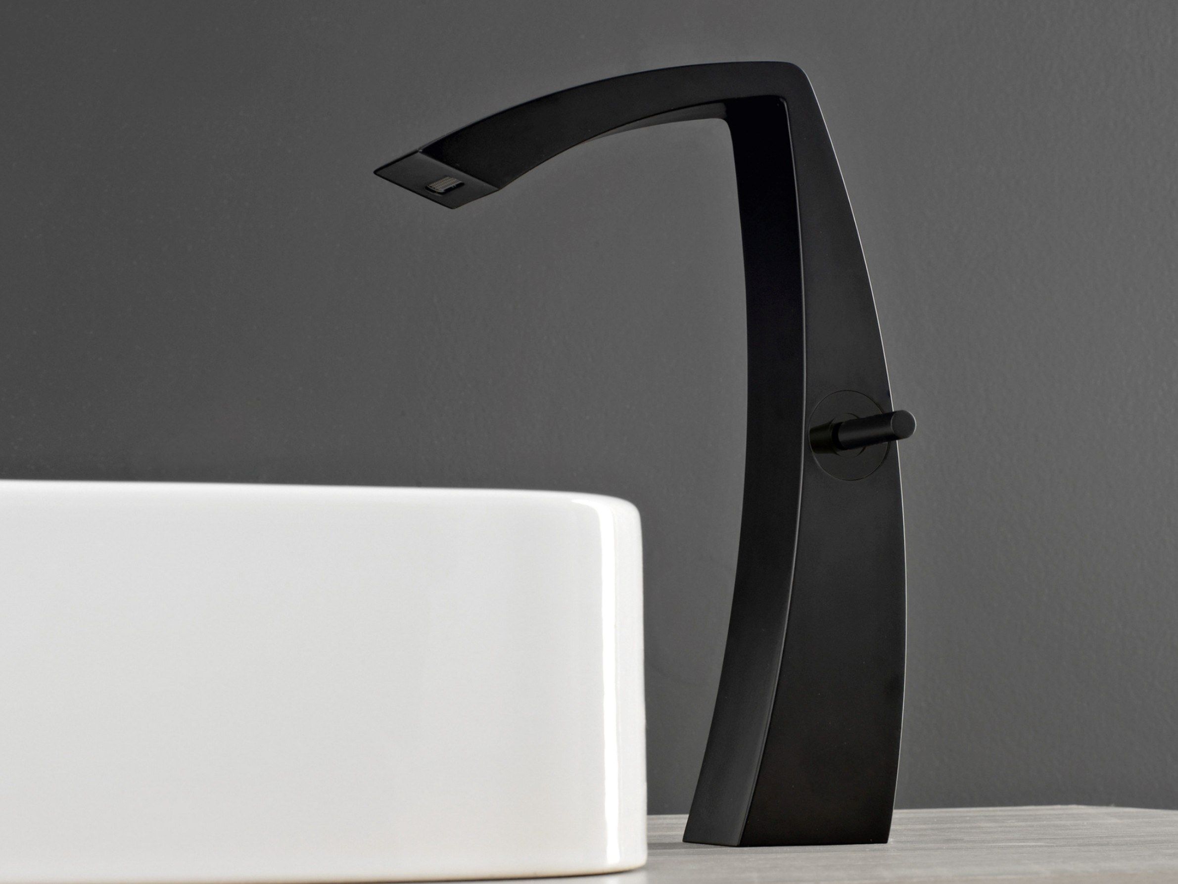 Латунный однорычажный смеситель для раковины с одним отверстием Rubinetterie Treemme Archè ARCH-00126574 - Вид №1