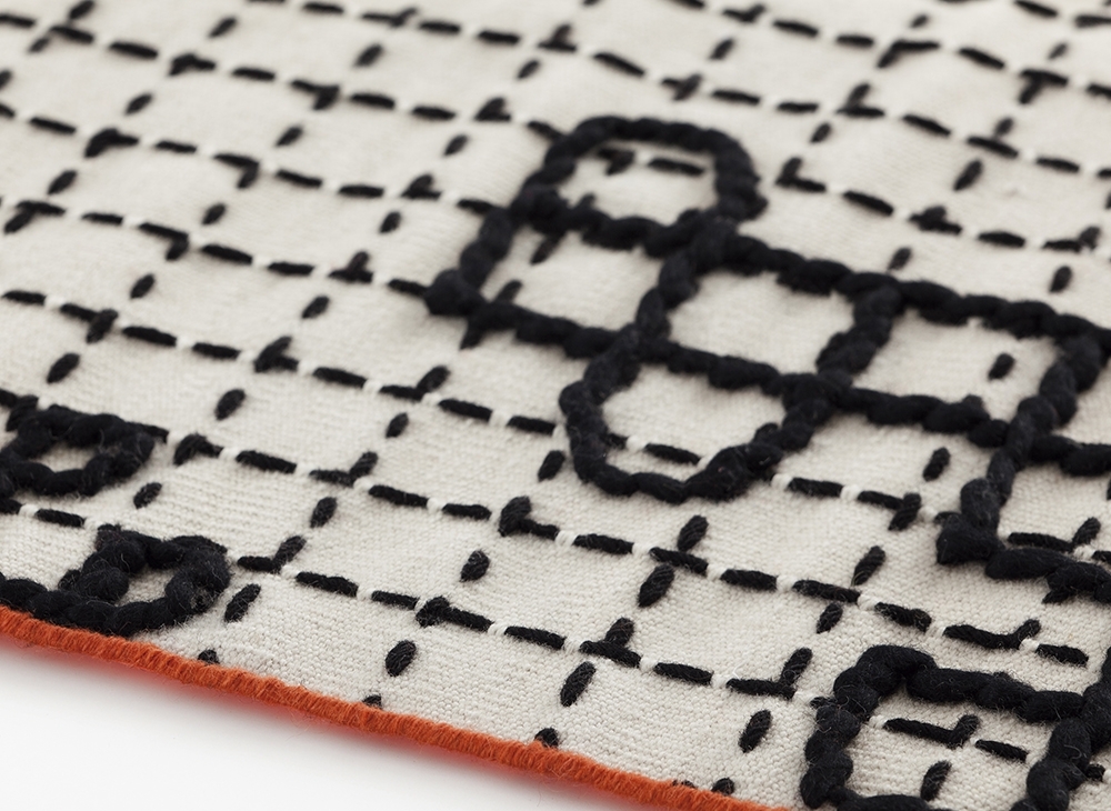 100185 Кресло D White GAN Bandas