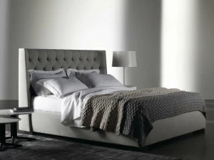 Meridiani Кровать двуспальная с обивкой Turman