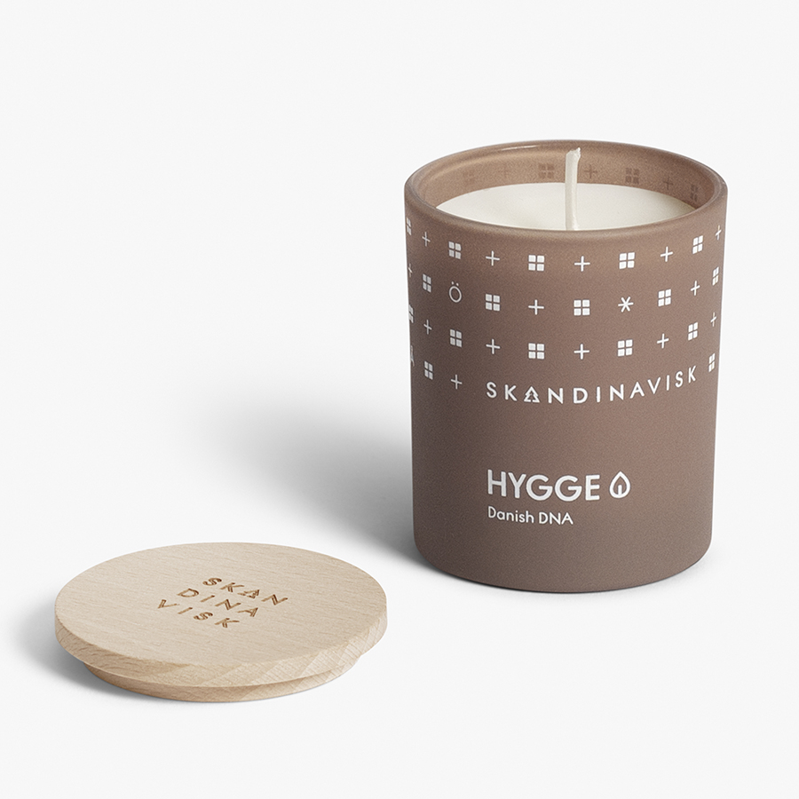 SK20209 Свеча ароматическая hygge с крышкой, 65 г (новая) S K A N D I N A V I S K  - Вид №5