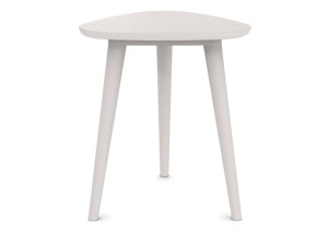 Треугольный журнальный столик из массива дерева