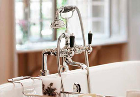 Gentry Home Смеситель для раковины мостик на 2 отверстия 200мм Berkeley Розовое золото GH101443  - Вид №1