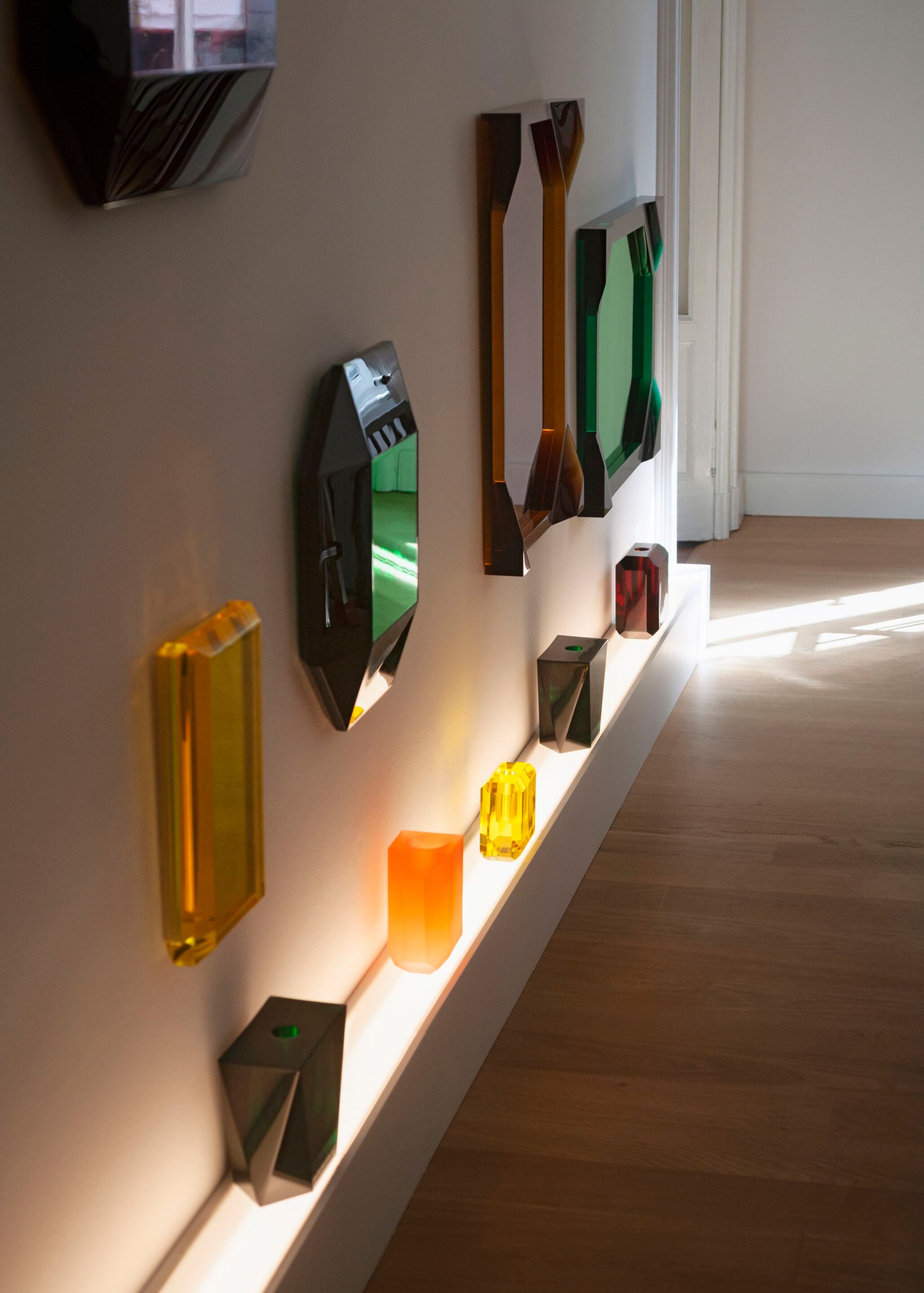 Зеркало из смолы Tacchini TACT & TRACE ARCH-00023532 - Вид №1