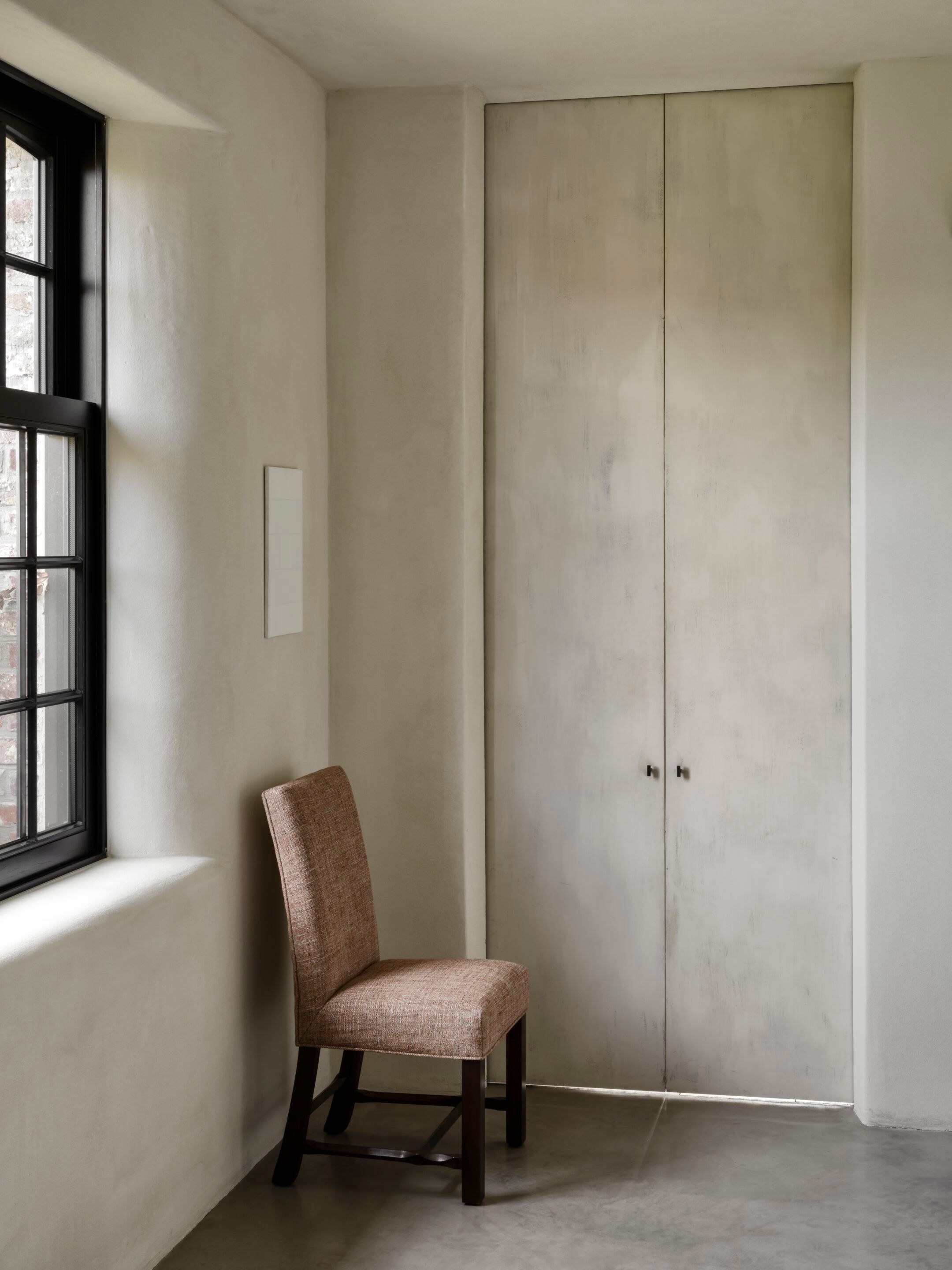 Тканевое кресло с подлокотниками Collett & Victor MAYA ARCH-00036578 - Вид №2