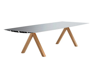 Прямоугольный обеденный стол из алюминия и дерева