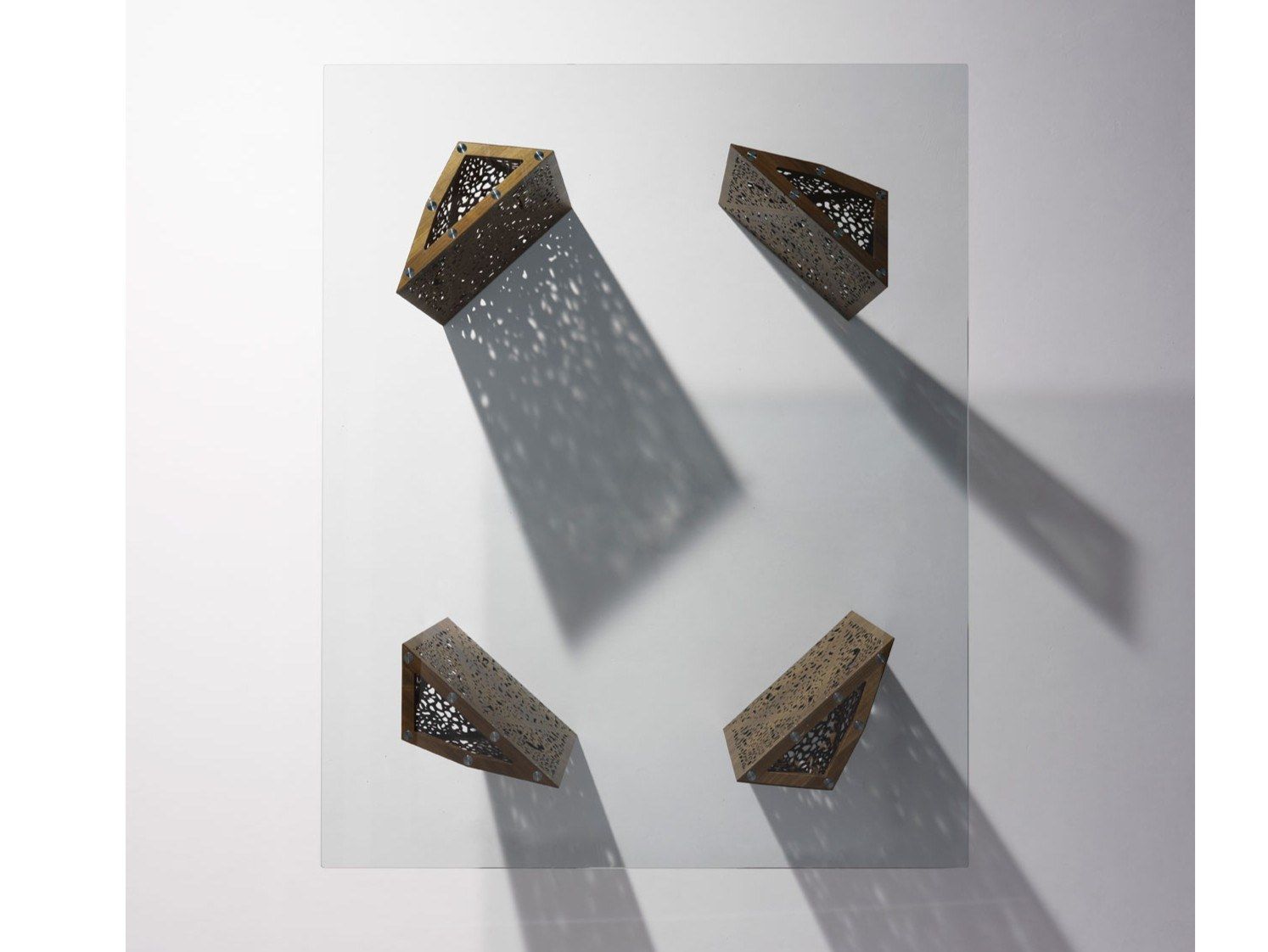 Прямоугольный стол Casamania & Horm Riddled ARCH-00067792