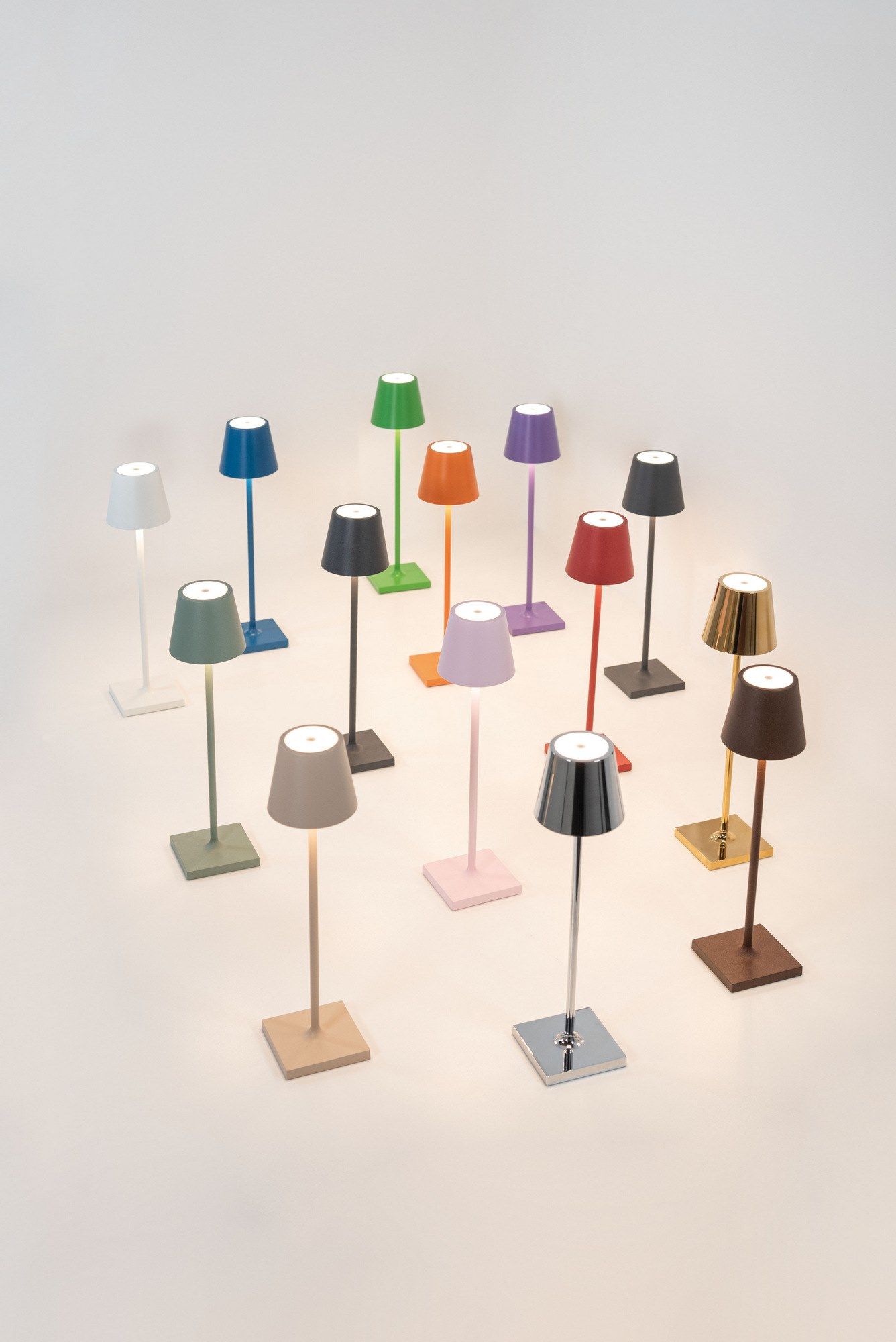 USB зарядка алюминиевая светодиодная настольная лампа Zafferano Poldina ARCH-00133568 - Вид №21