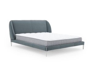 Кожаная двуспальная мягкая кровать