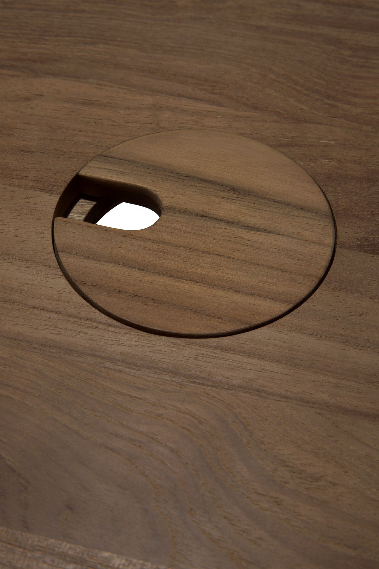 Стол из тикового дерева с системой люверсов Ethnicraft Оскар ARCH-00130164 - Вид №3