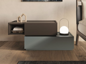 Тумбочка с ящиками