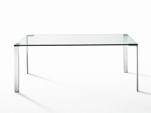 Стальной и стеклянный стол