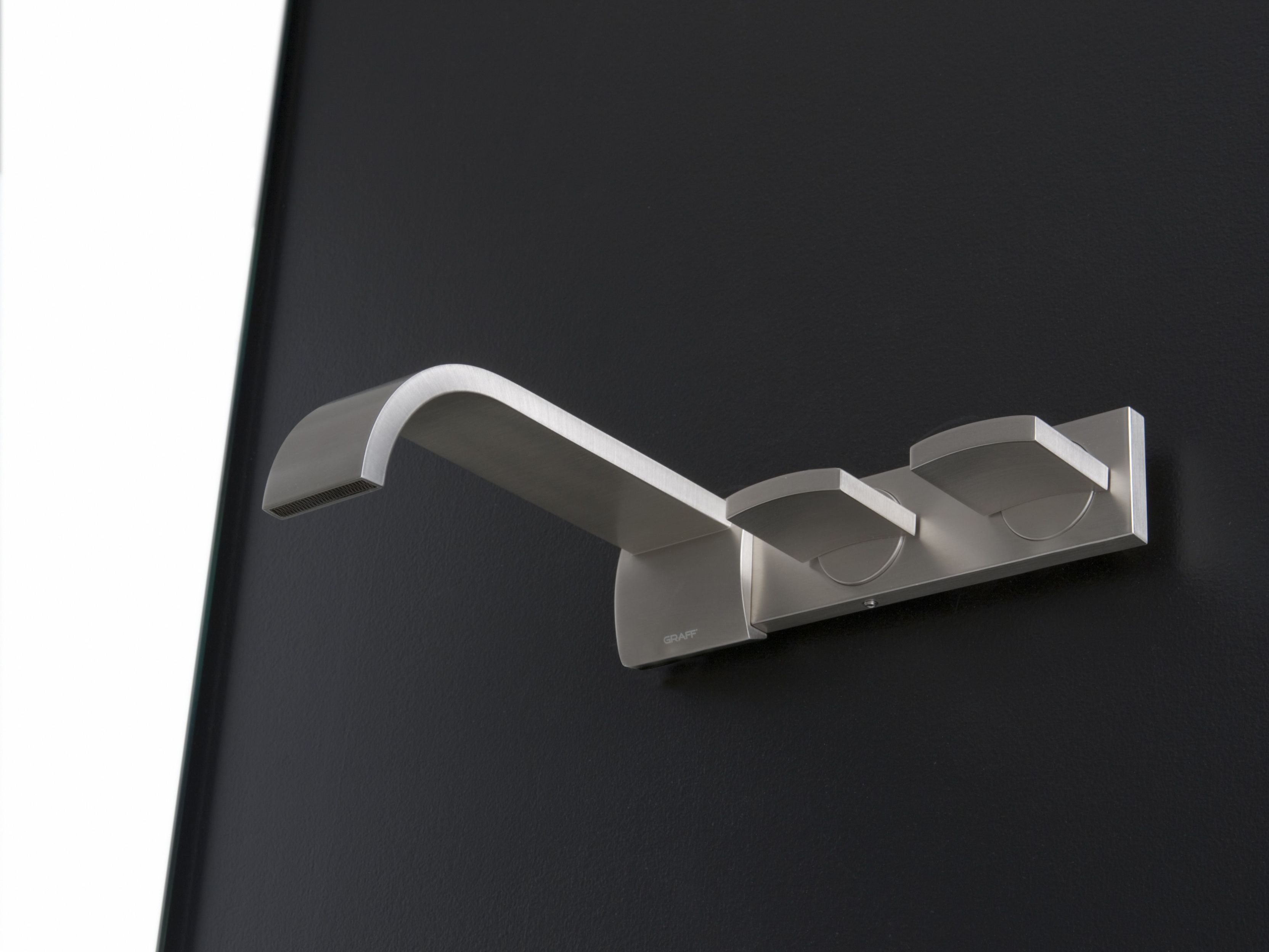 Настенный смеситель для раковины с 3 отверстиями Graff Sade ARCH-00116782