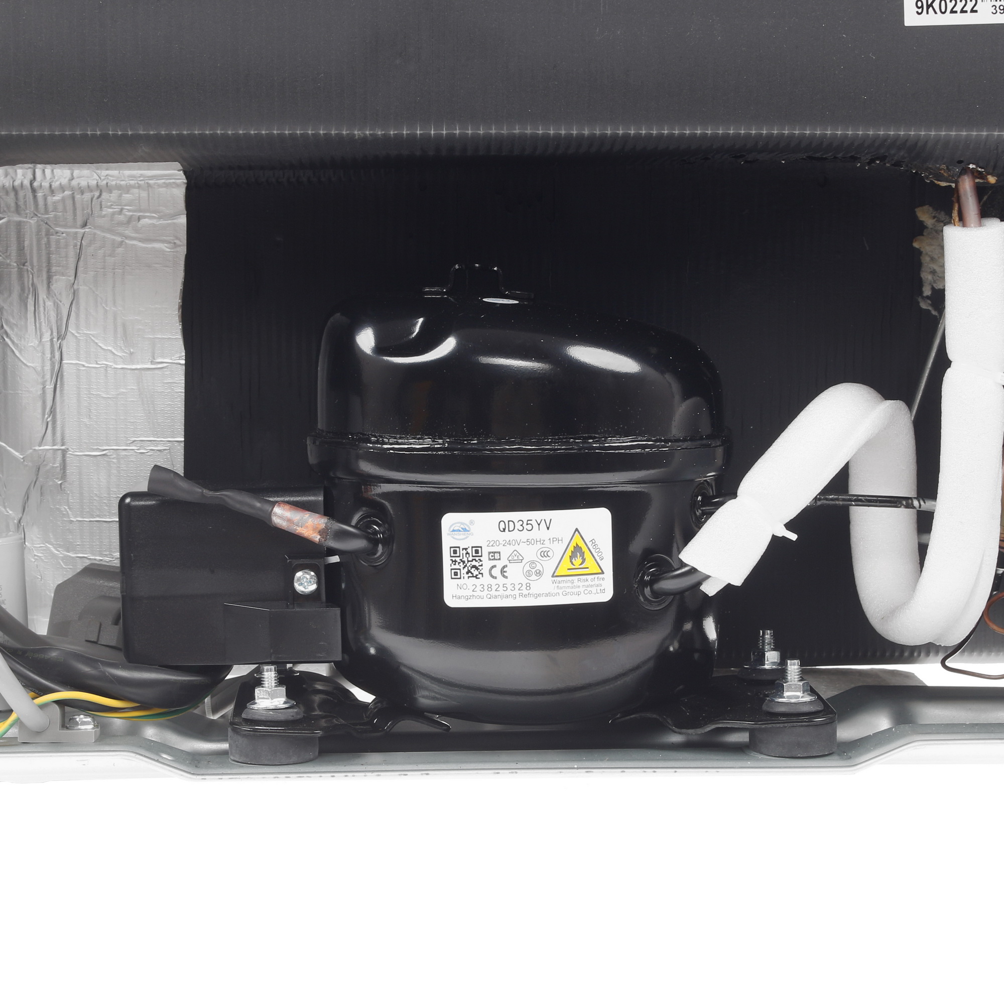 8106129 Холодильник компактный   Tesler RC-95 черный STDN-0046482 - Вид №9