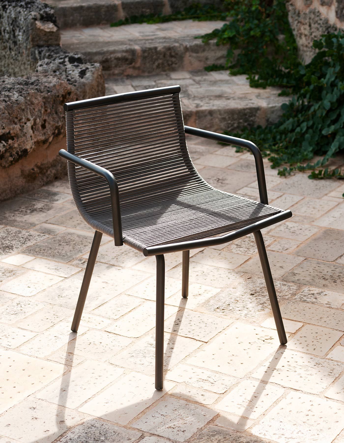 Веревочный садовый стул с подлокотниками RODA Laze ARCH-00099395 - Вид №3