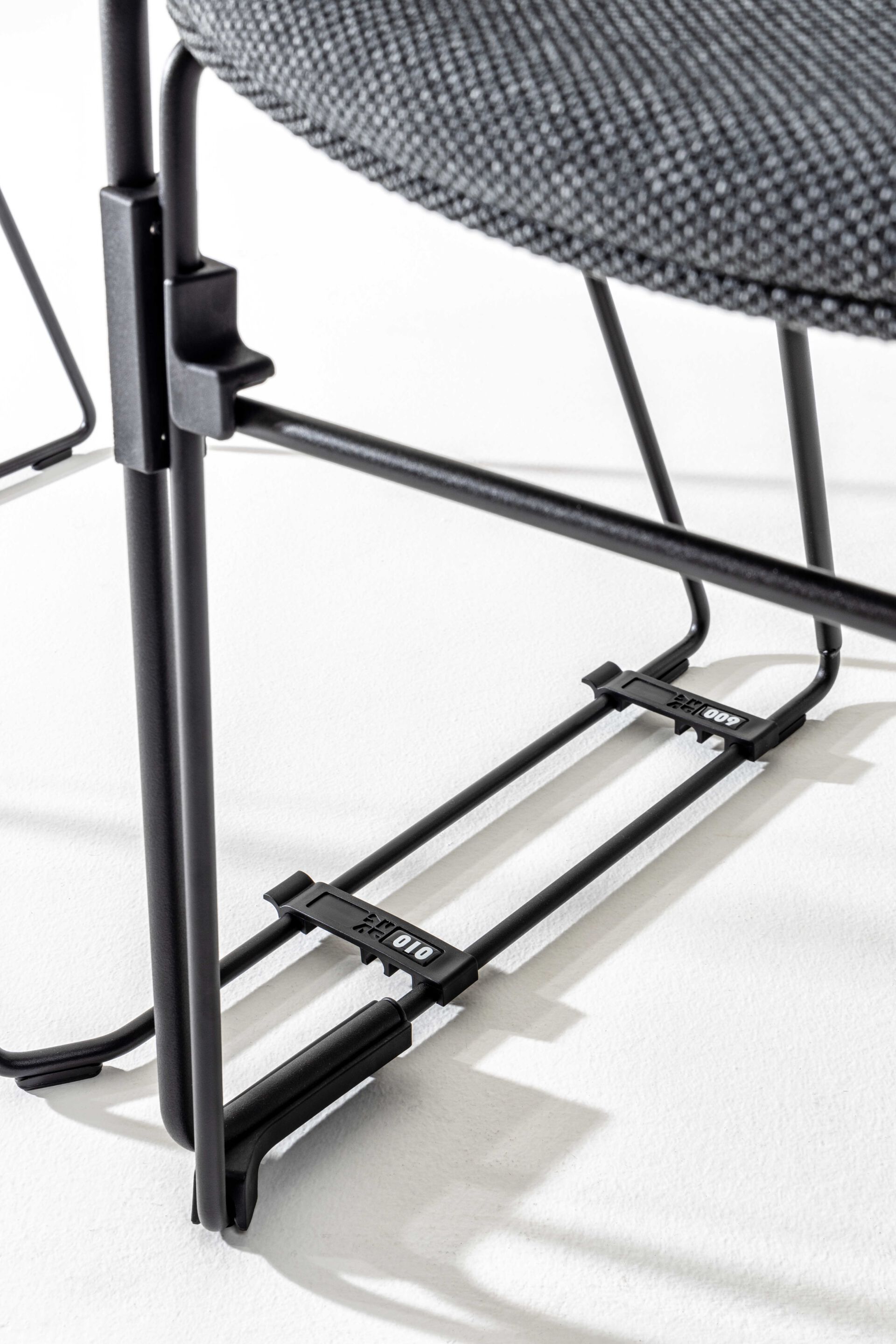 Мягкий стул из ткани с подлокотниками VAGHI Free Soft ARCH-00138774 - Вид №5