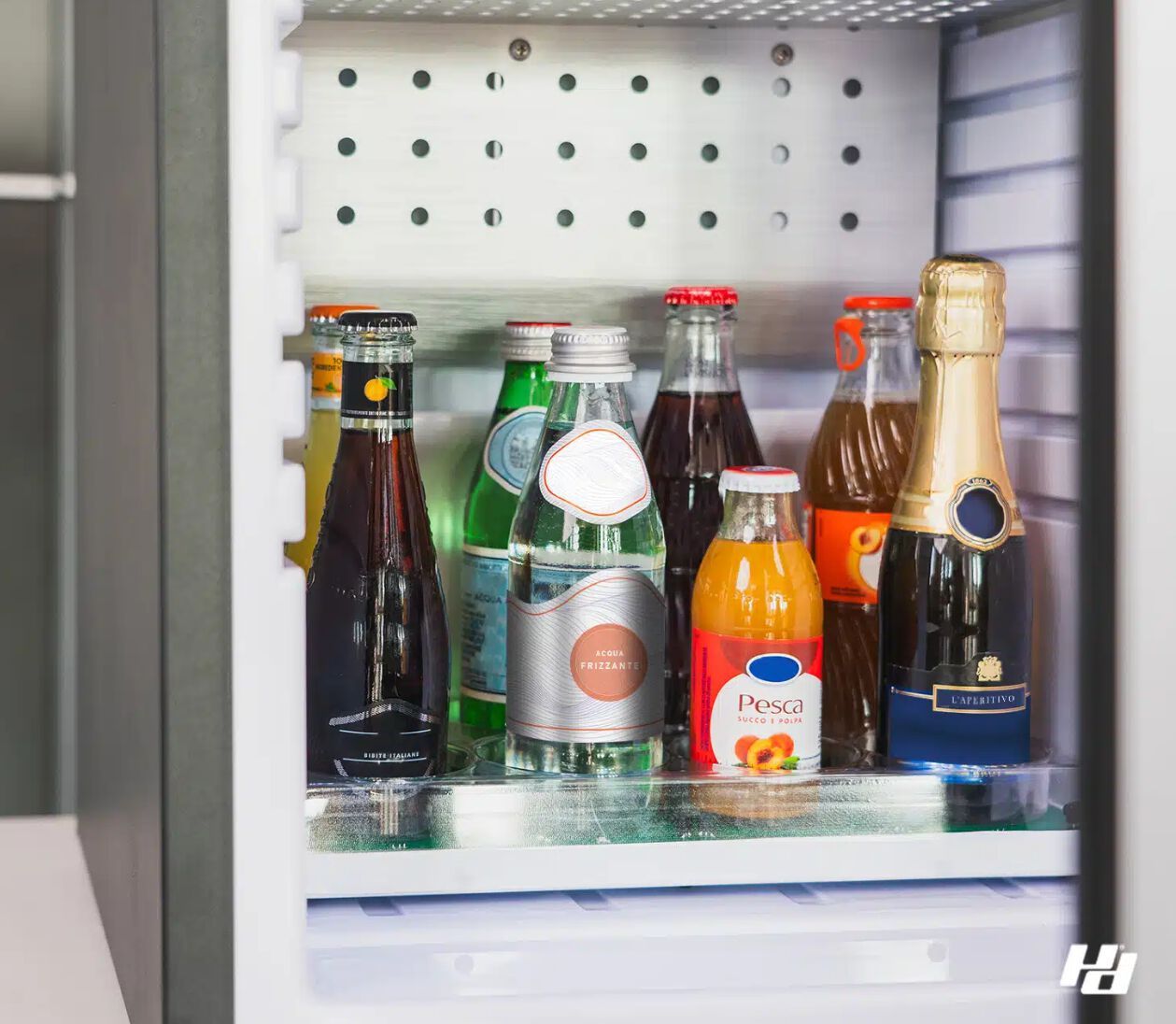 Встроенный мини-холодильник Microdevice ST-810 MINIBAR® ARCH-00014554