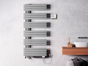 Вертикальный стальной полотенцесушитель