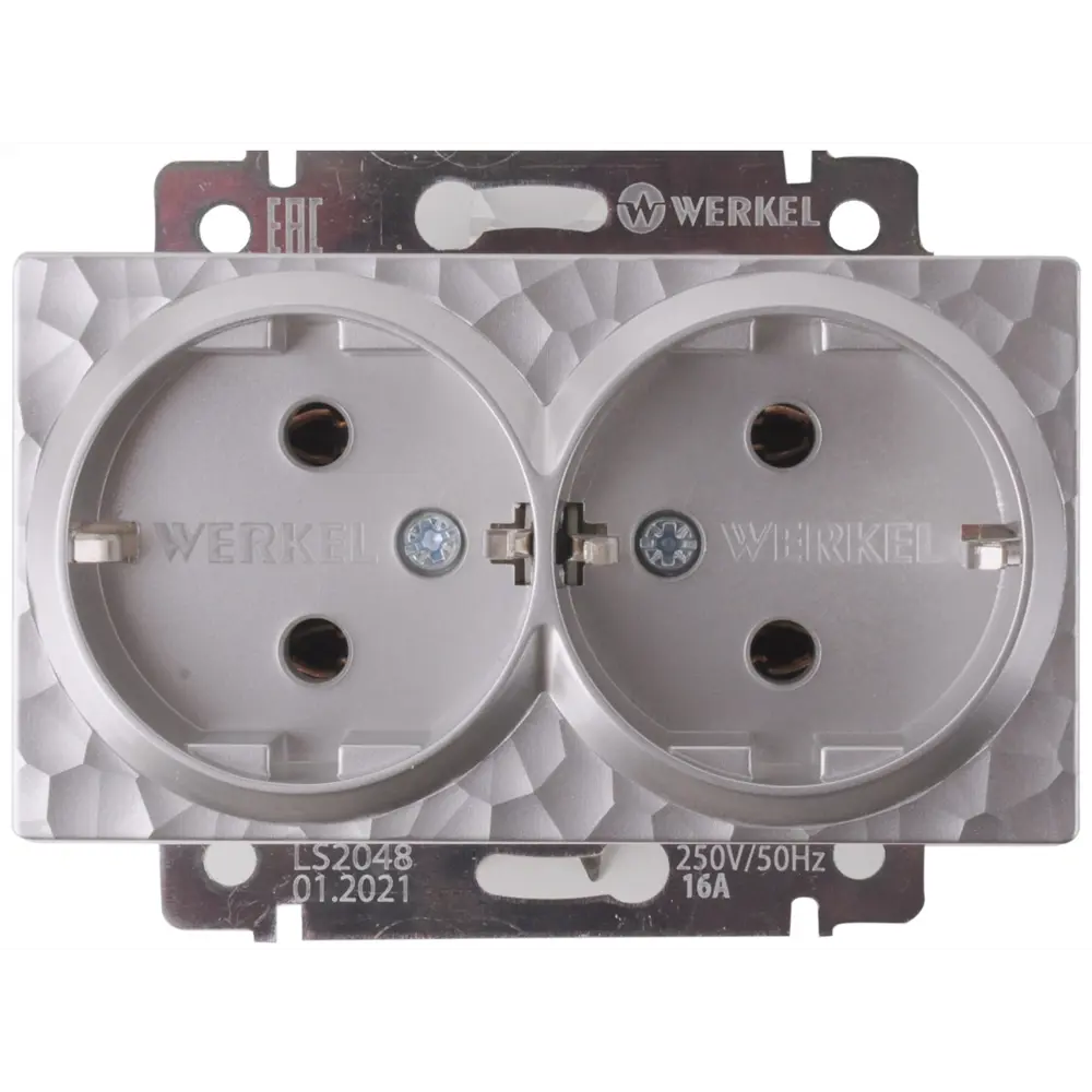 Розетка двойная встраиваемая Werkel Hammer с заземлением цвет серебряный STLM-2038238