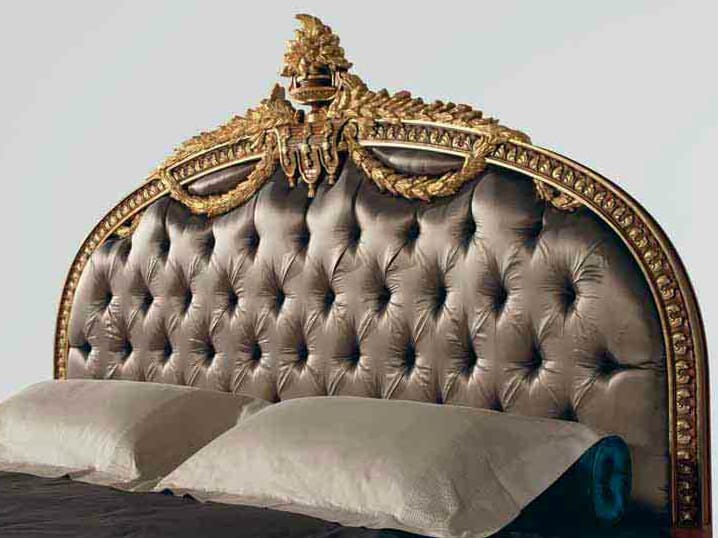 Двуспальная кровать в стиле Людовика XVI с капитонным изголовьем OAK Галерея ARCH-00033950 - Вид №1