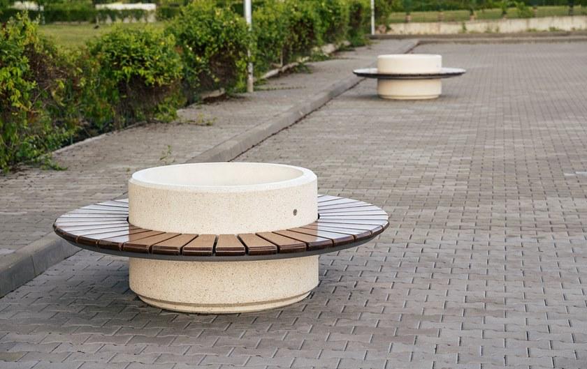 ENCHO ENCHEV - ETE Круглая скамья из бетона со встроенной сеялкой  192  - Вид №4