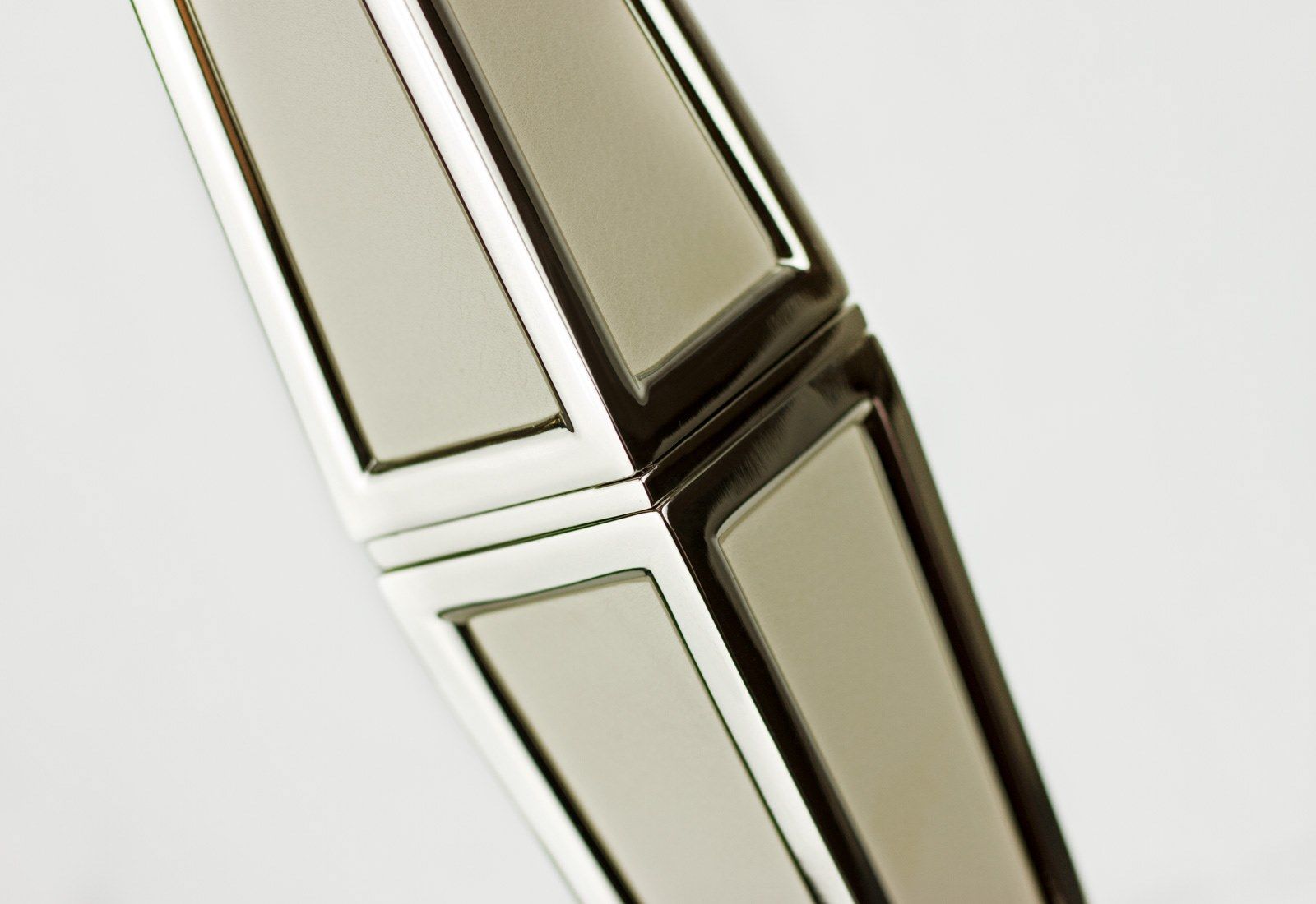 Металлическая настольная лампа Abrissi Piramide ARCH-00126586 - Вид №1