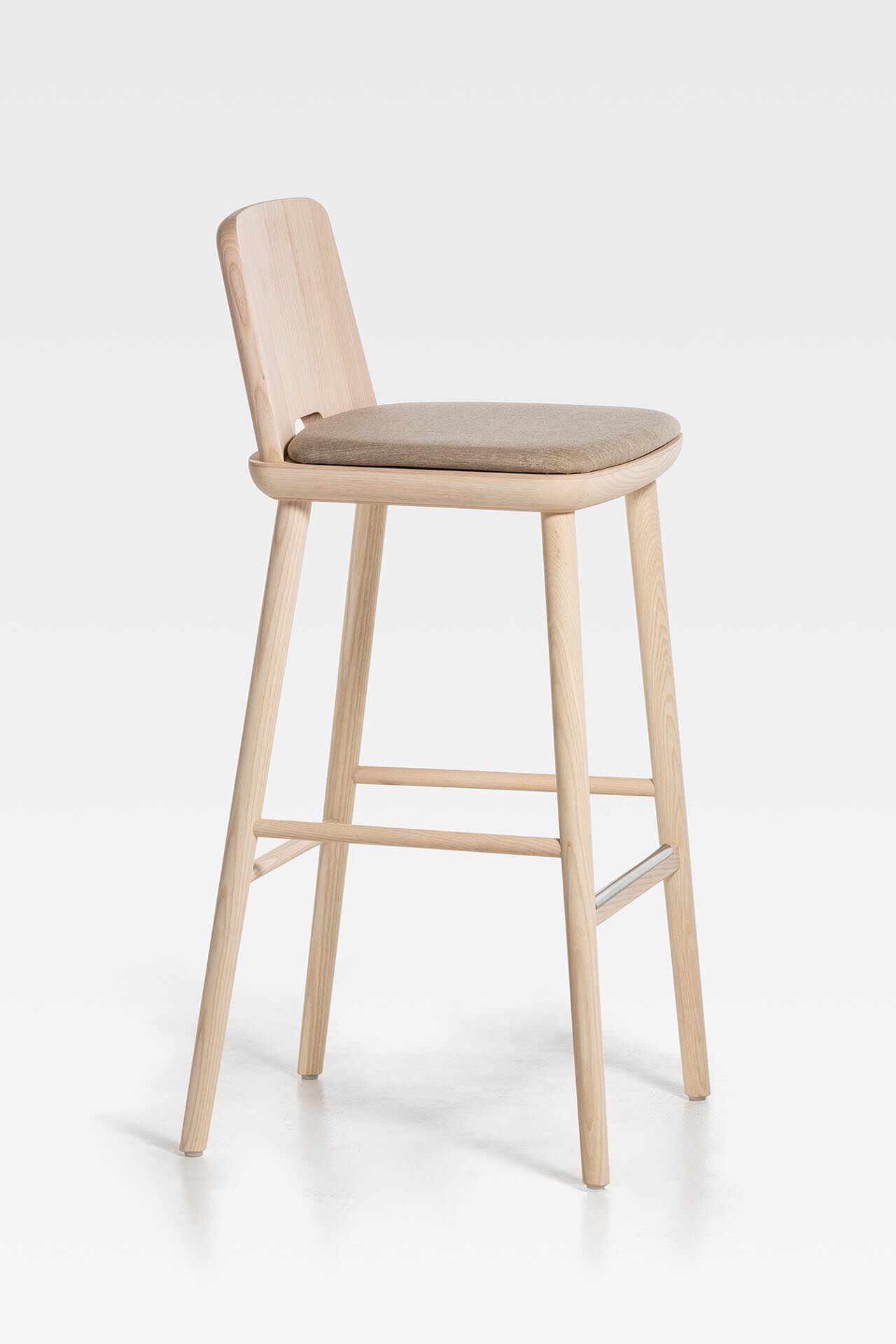 Высокий стул из ясеня с мягким сиденьем SIPA планшет ARCH-00110006 - Вид №1