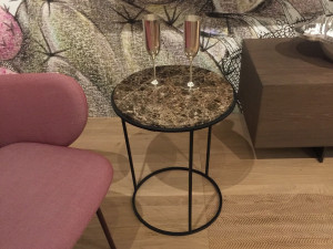 Мраморный журнальный столик