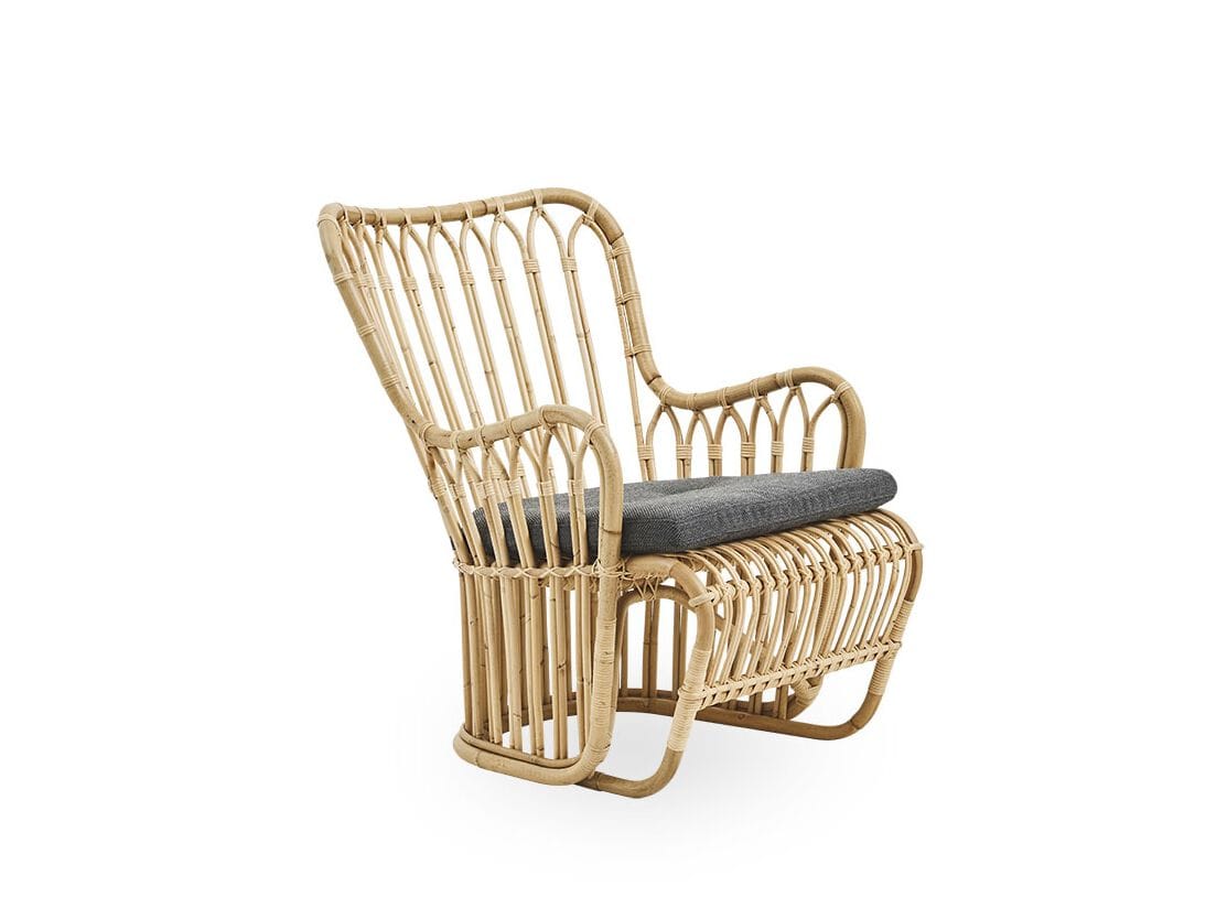 Кресло из ротанга со встроенной подушкой Sika Design ICONS ARCH-00027742