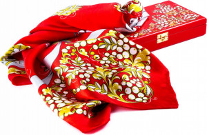 10660474 Хохломская Роспись Набор подарочный "Дед Мороз" (Высшая категория)130*240*25. Платок 89*89 Шелк