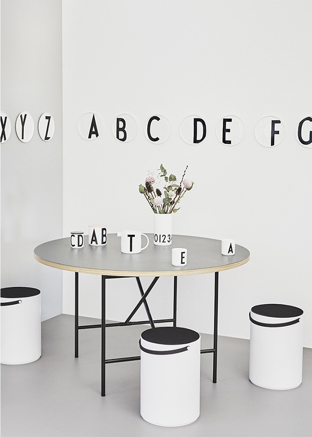 Фарфоровая тарелка H Design Letters 10201500H - Вид №2