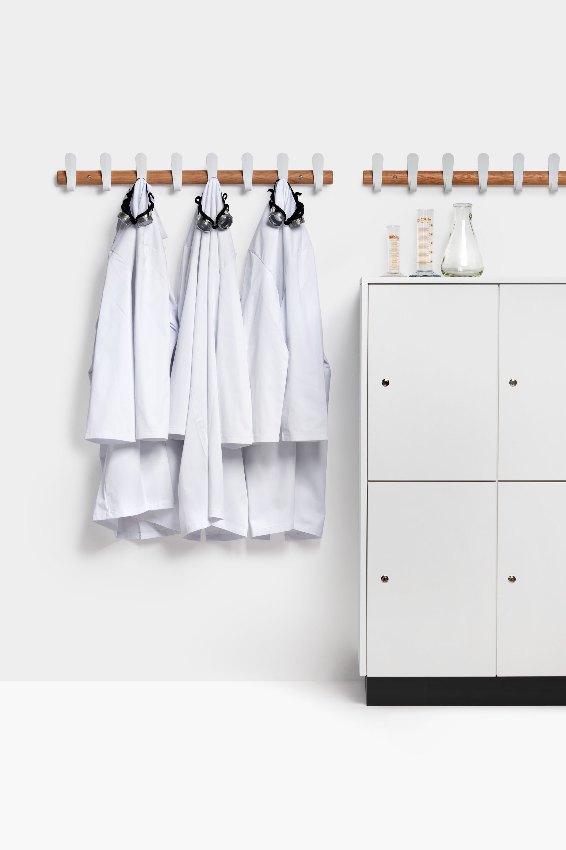 Пластиковые и дубовые настенные вешалки FUNCTIONALS STICKS HJH ARCH-00035496 - Вид №7