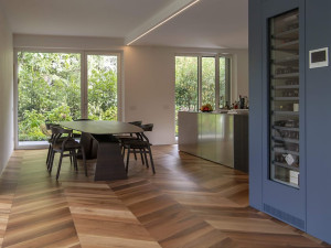 Паркет из грецкого ореха