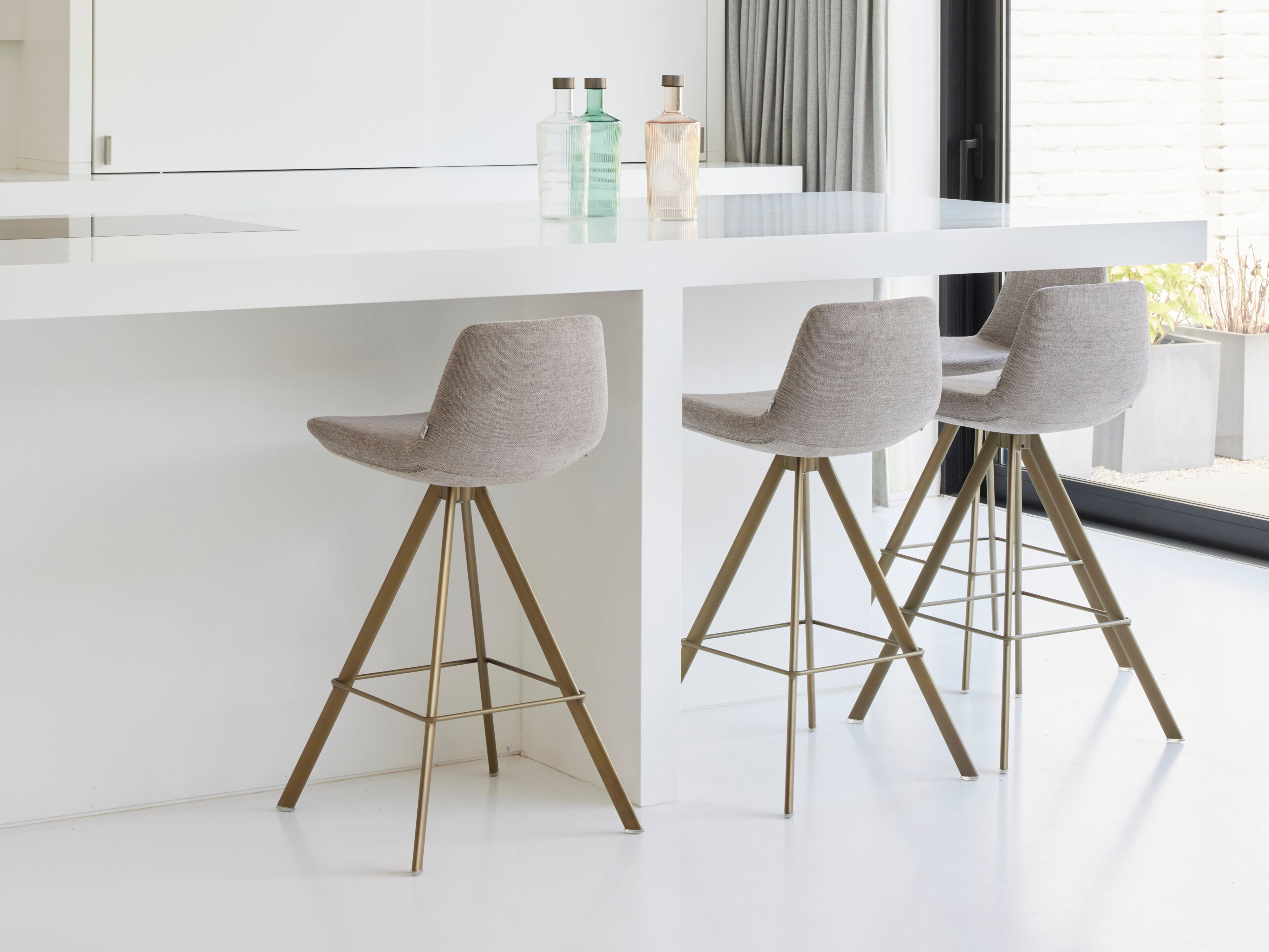 Табурет на насесте из ткани Joli ARCH-00072865