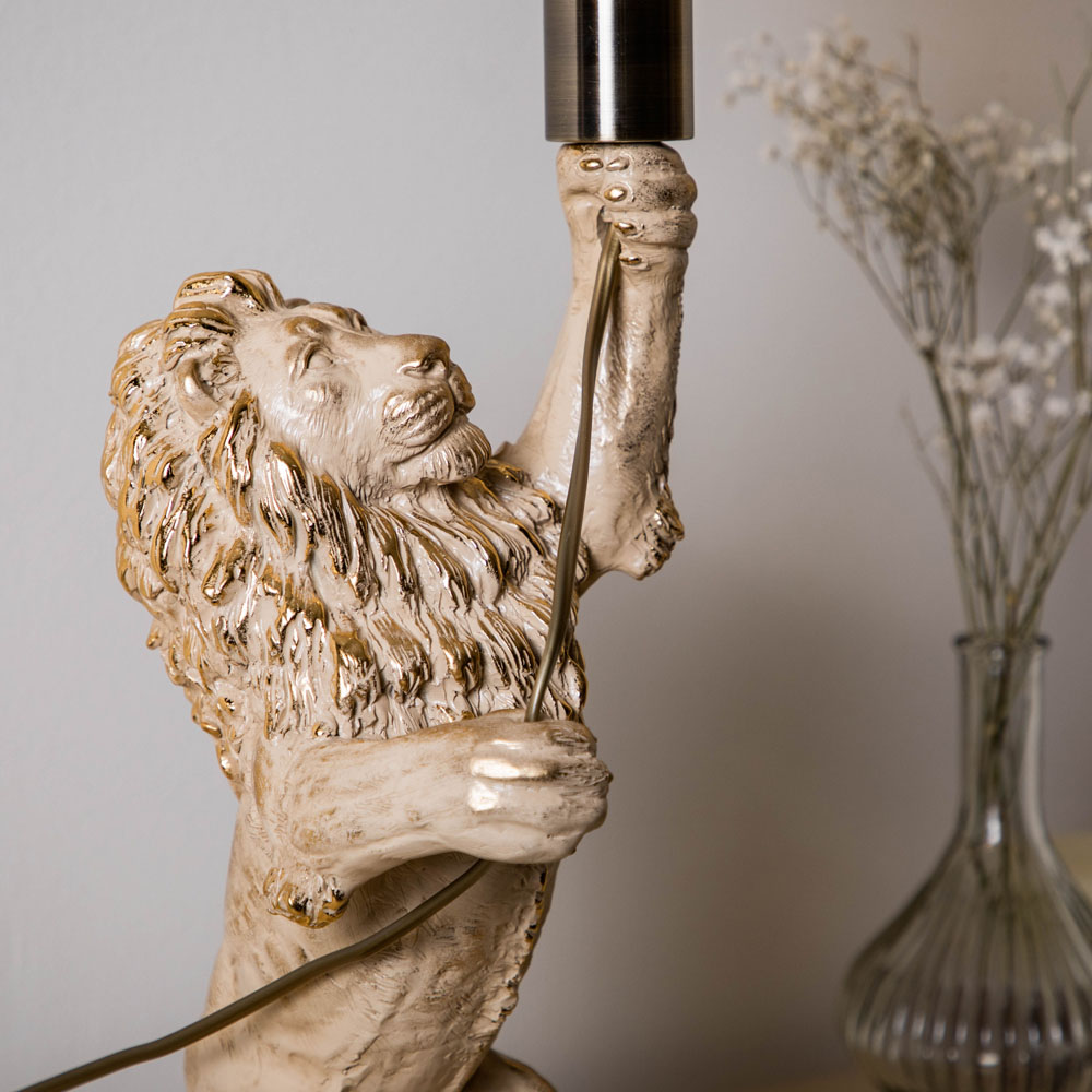 32144 Настольный светильник Лев Ричард Айвори BOGACHO 4627196596597 - Вид №1