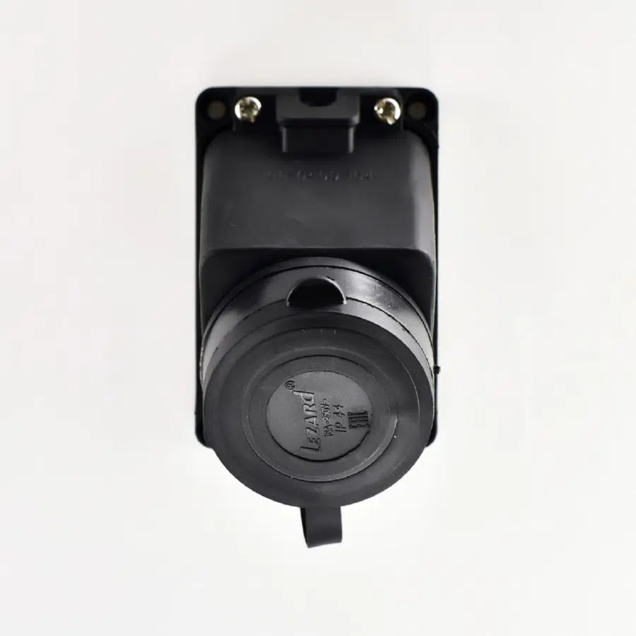 Розетка наружной установки накл. с заглушкой 2Р+РЕ 1х16А 220-240V черный LEZARD 106-0400-0104 - Вид №1