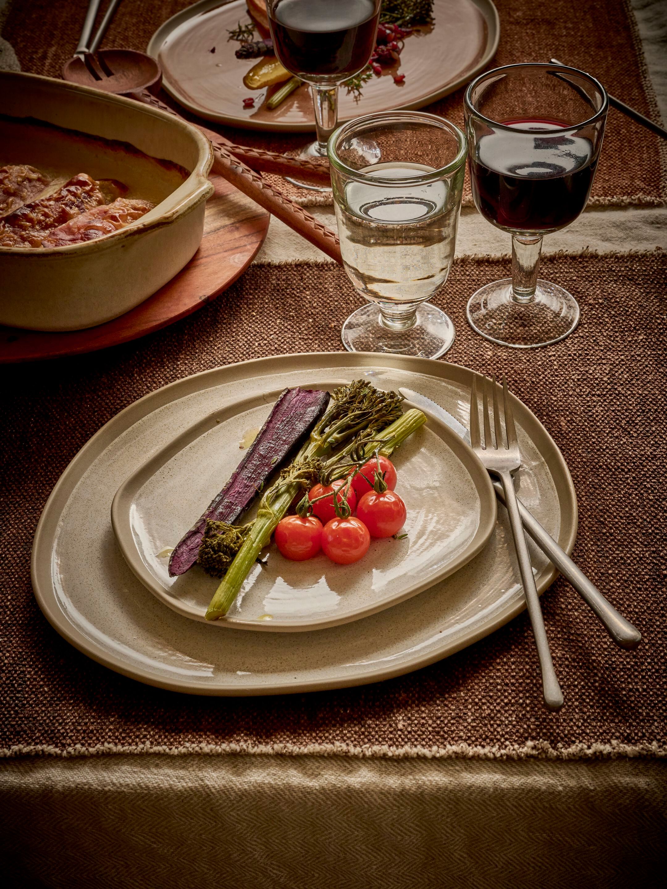 Фарфоровая круглая плоская тарелка POMAX Primeval ARCH-00153071 - Вид №10