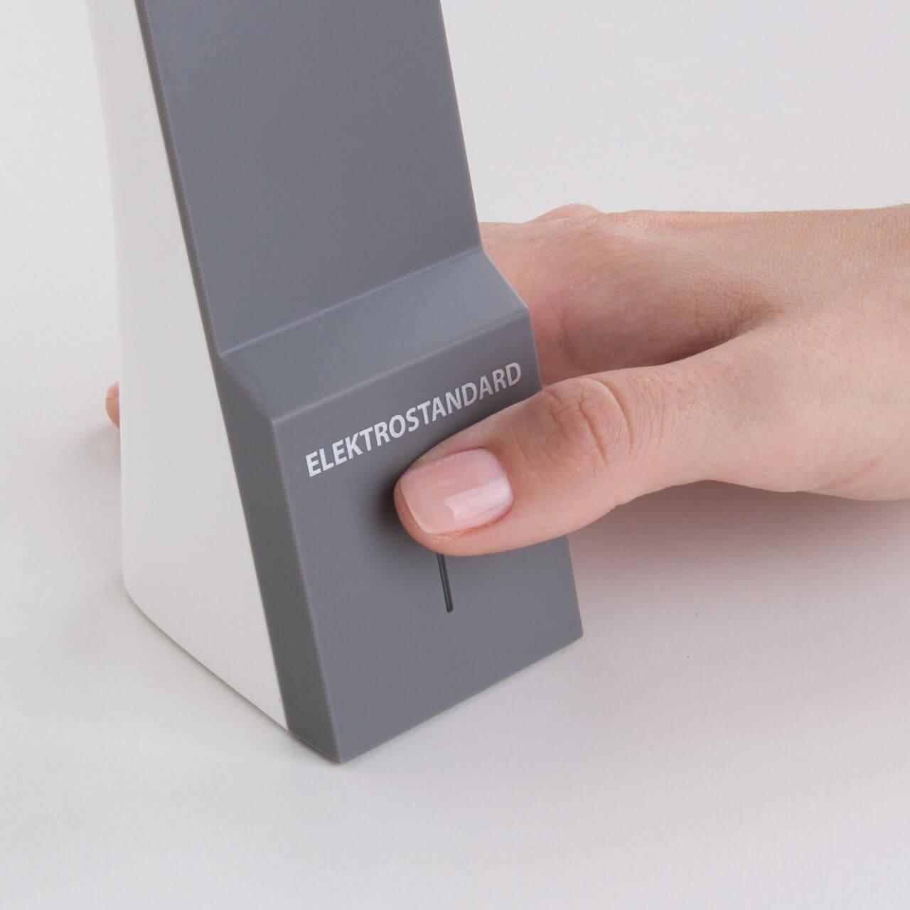 Настольная лампа Elektrostandard TL90450 Desk белый/серый 4690389111549 ELEKTROSTANDARD КЛАССИЧЕСКИЕ 195545 Белый;черный  - Вид №2