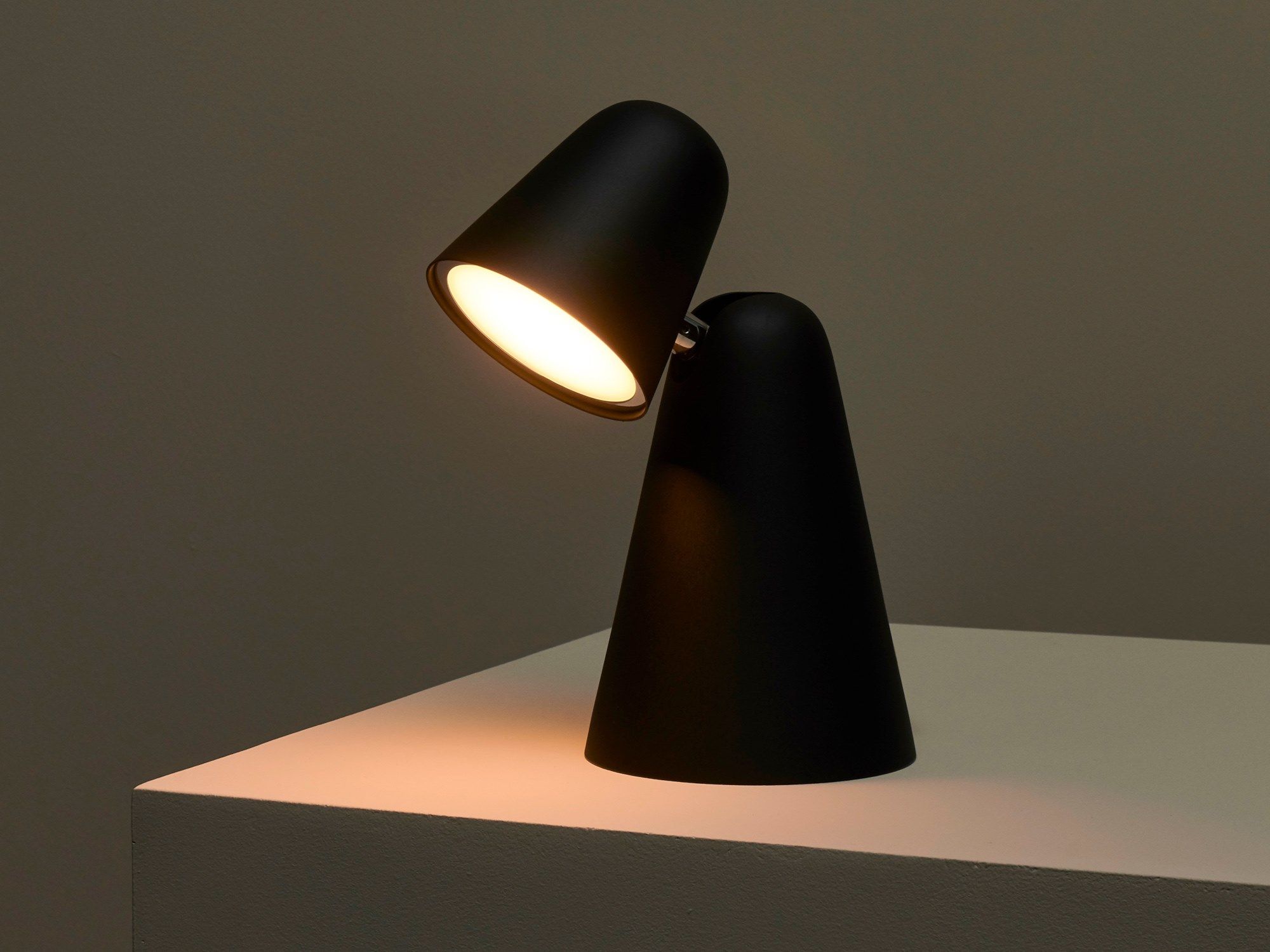 Алюминиевая регулируемая светодиодная настольная лампа Formagenda Peppone ARCH-00142114 - Вид №6